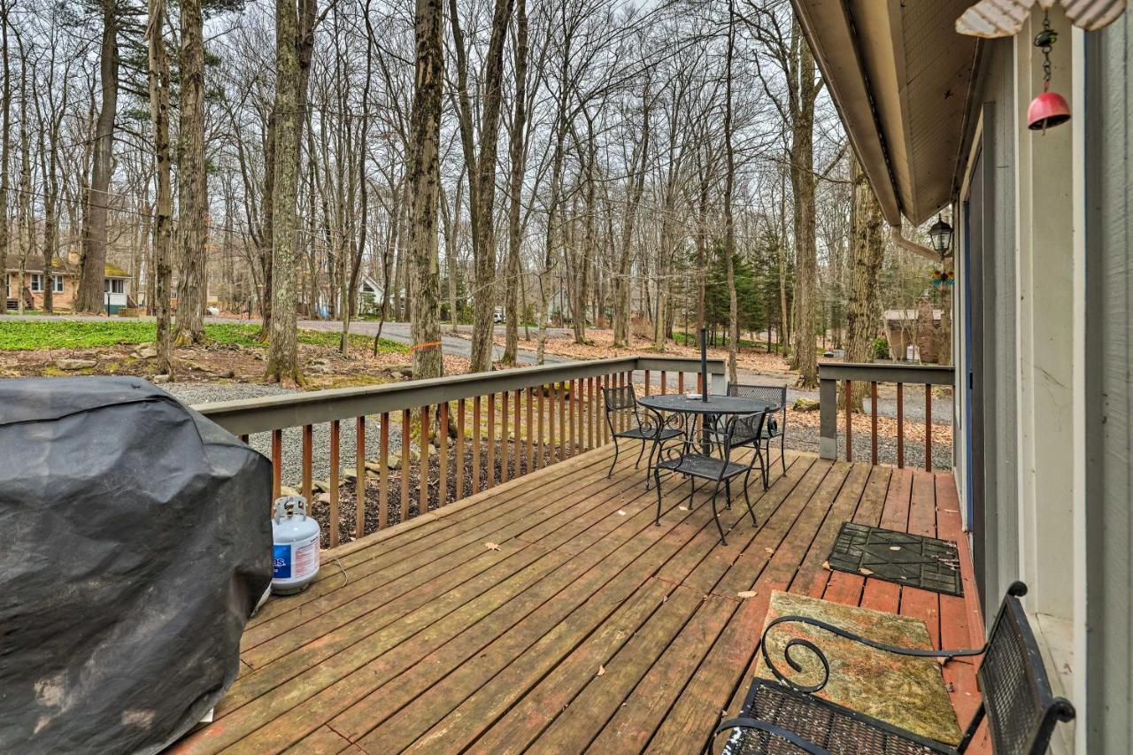 Poconos Vacation Home Walk To Locust Lake! Pocono Lake 외부 사진