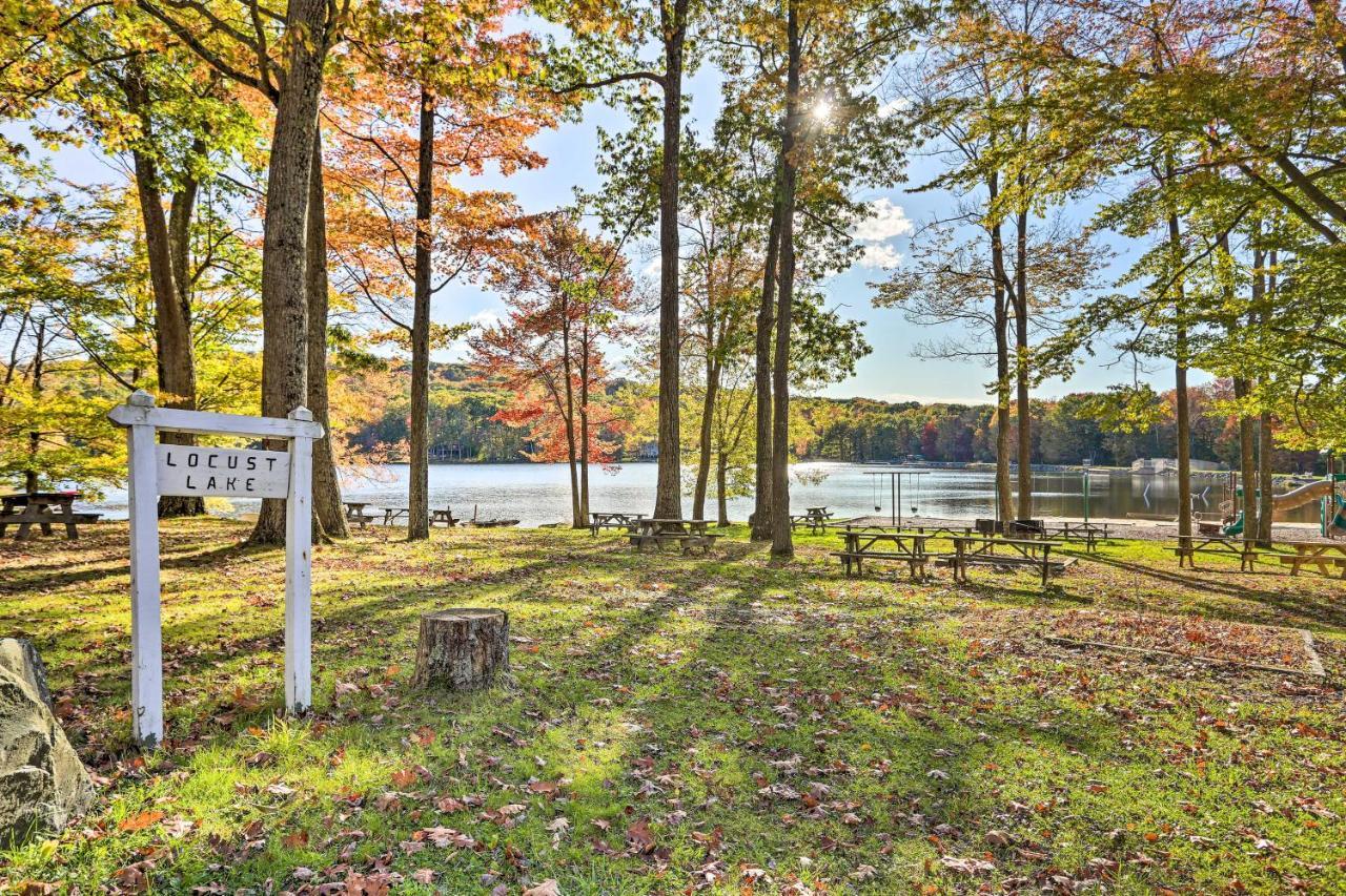 Poconos Vacation Home Walk To Locust Lake! Pocono Lake 외부 사진