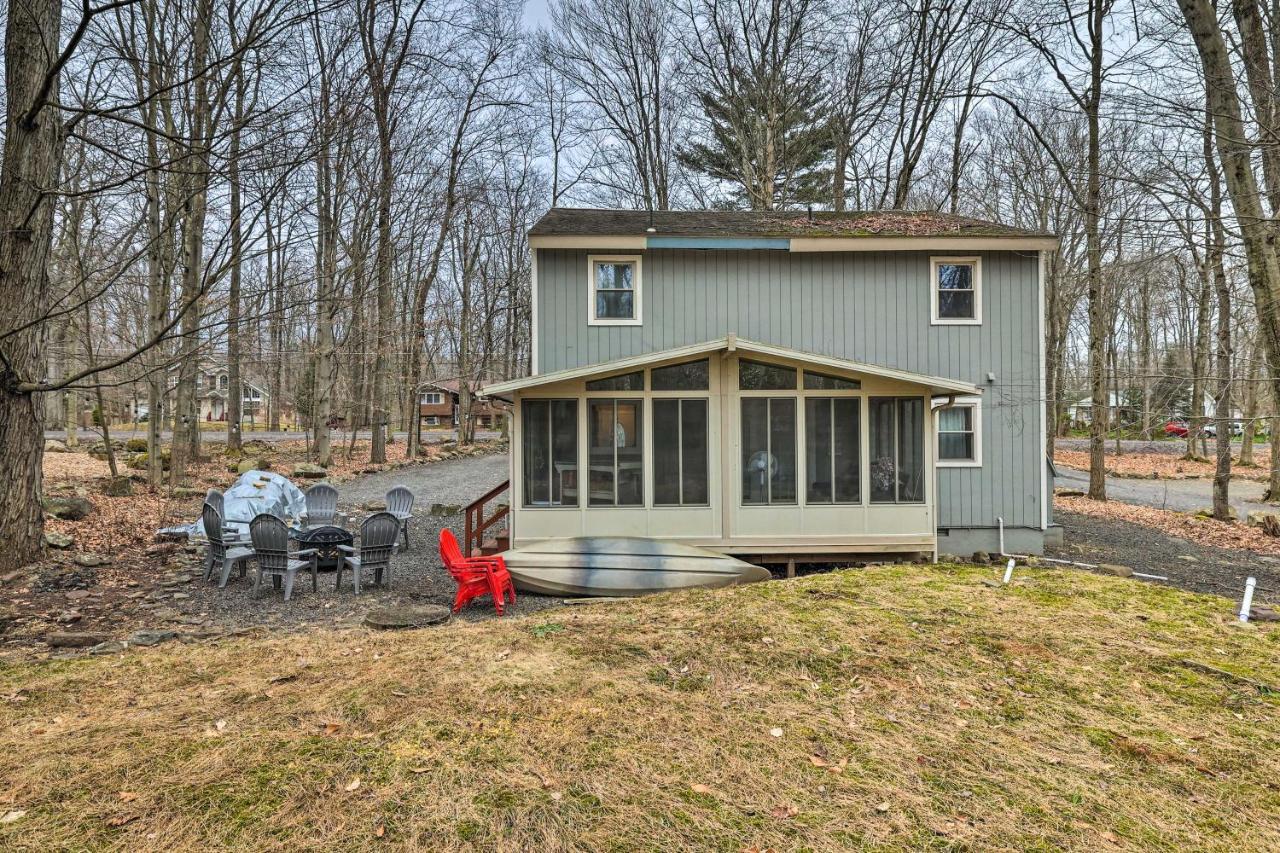 Poconos Vacation Home Walk To Locust Lake! Pocono Lake 외부 사진